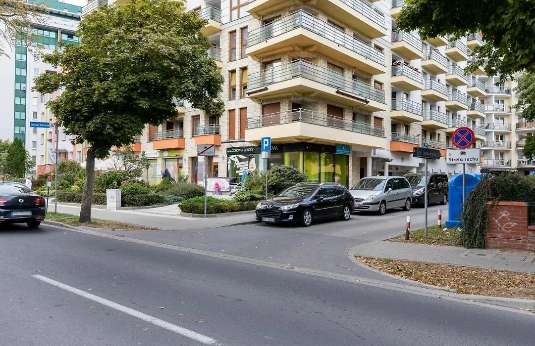Spacerowa Apartments With Parking By Noclegi Renters-1