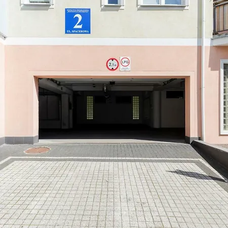 Spacerowa Apartments With Parking By Noclegi Renters-2